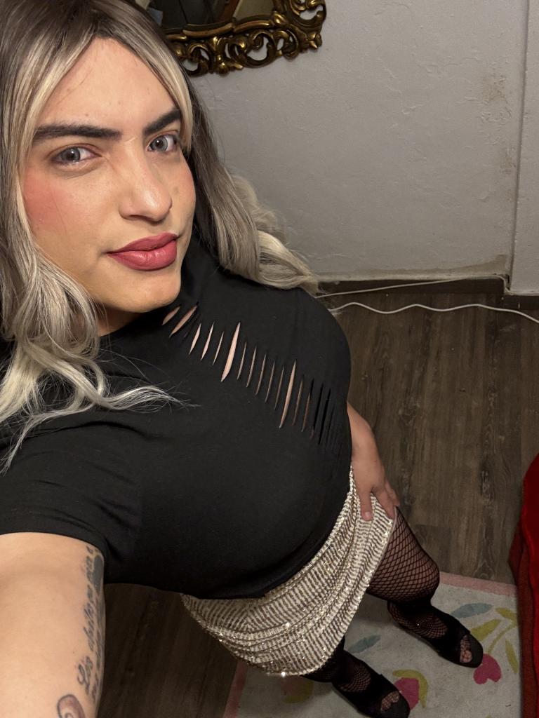 613117656: Transexual en León