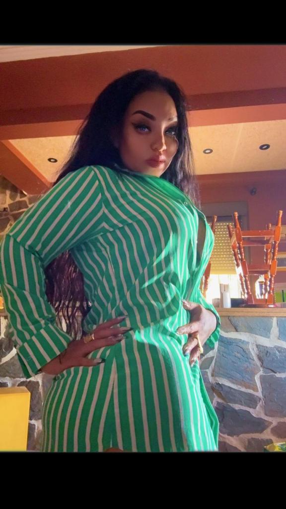 Chica busca chico en Asturias: 