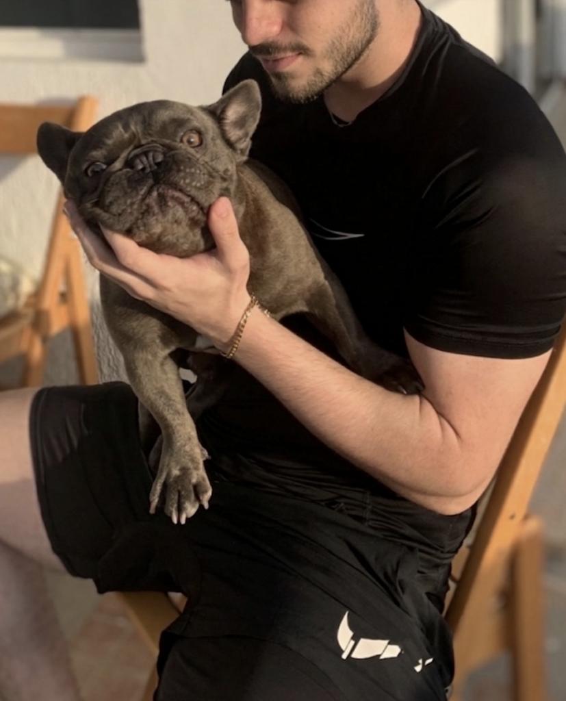 Chico busca chica en Sevilla: 