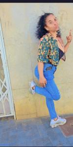 643582831: Chica busca chico en Gerona