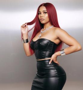 647721233: Chica busca chico en Murcia