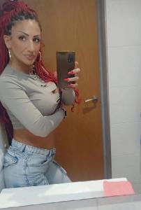 678419141: Chica busca chico en Barcelona