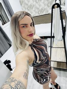 613117656: Transexual en León