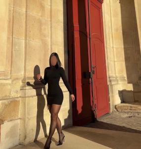 613439199: Chica busca chico en Málaga