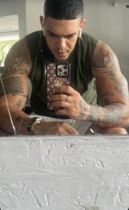 631897651: Chico busca chica en Barcelona