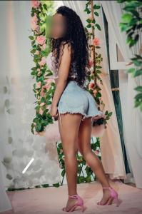 660106231: Chica busca chico en Gerona