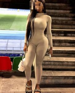 677315283: Chica busca chico en Cádiz