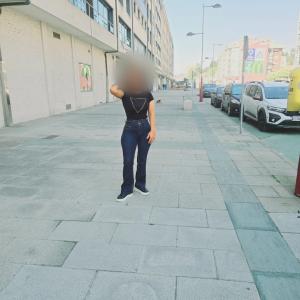 643196852: Chica busca chico en Pontevedra