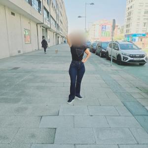 643196852: Chica busca chico en Pontevedra