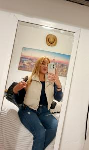 666314324: Chica busca chico en Ibiza