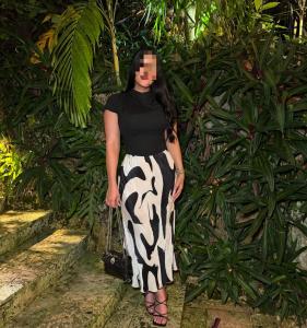 606895376: Chica busca chico en Pontevedra