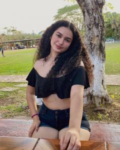 672976621: Chica busca chico en Tenerife