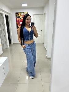663184836: Chica busca chico en Granada