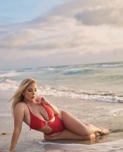 642523311: Chica busca chico en Murcia