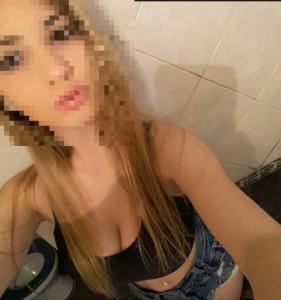 631155378: Chica busca chico en Navarra