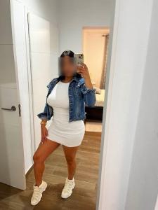 647163074: Chica busca chico en Málaga