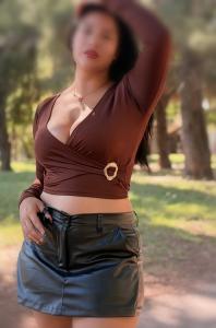 614438827: Chica busca chico en Gerona