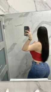 643689544: Chica busca chico en Madrid