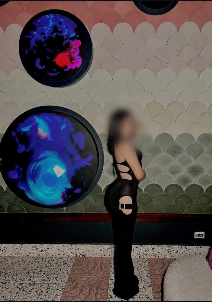 Chica busca chico en Huelva: 