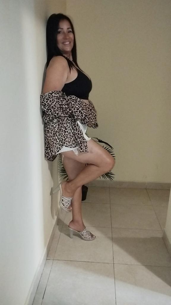 Chica busca chico en Tenerife: 