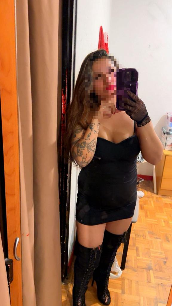 631029760: Chica busca chico en Barcelona