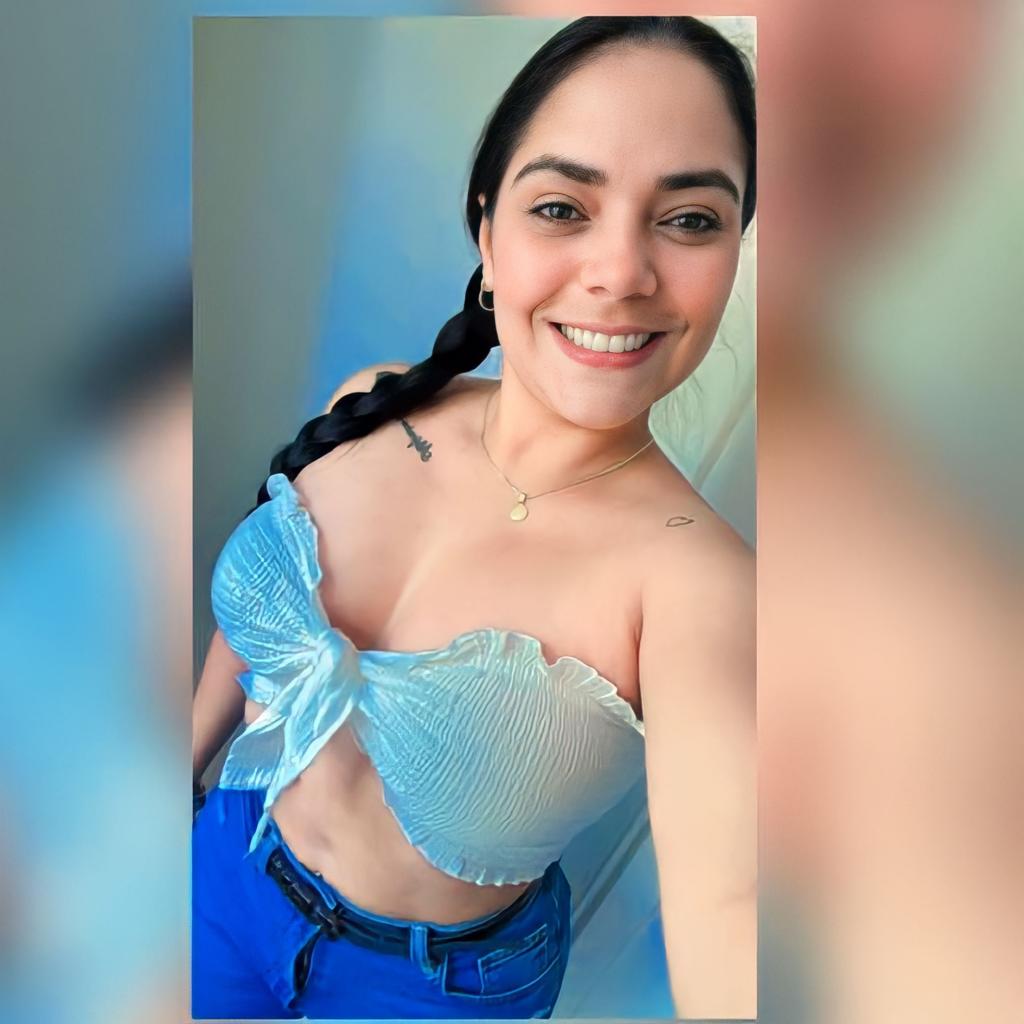 663184836: Chica busca chico en Granada