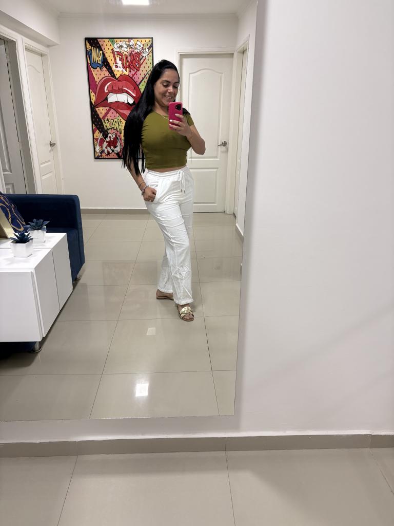 663184836: Chica busca chico en Granada