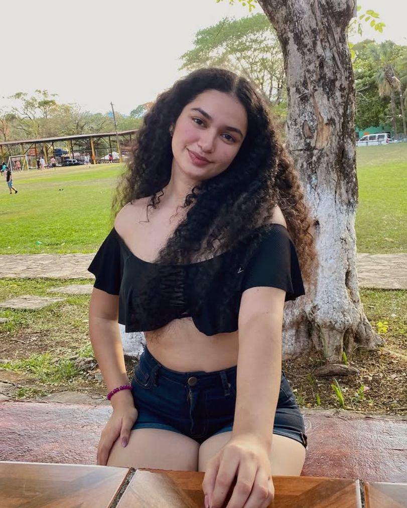 Chica busca chico en Tenerife: 