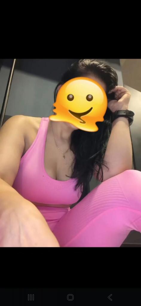 Chica busca chico en Granada: Chica busca chico