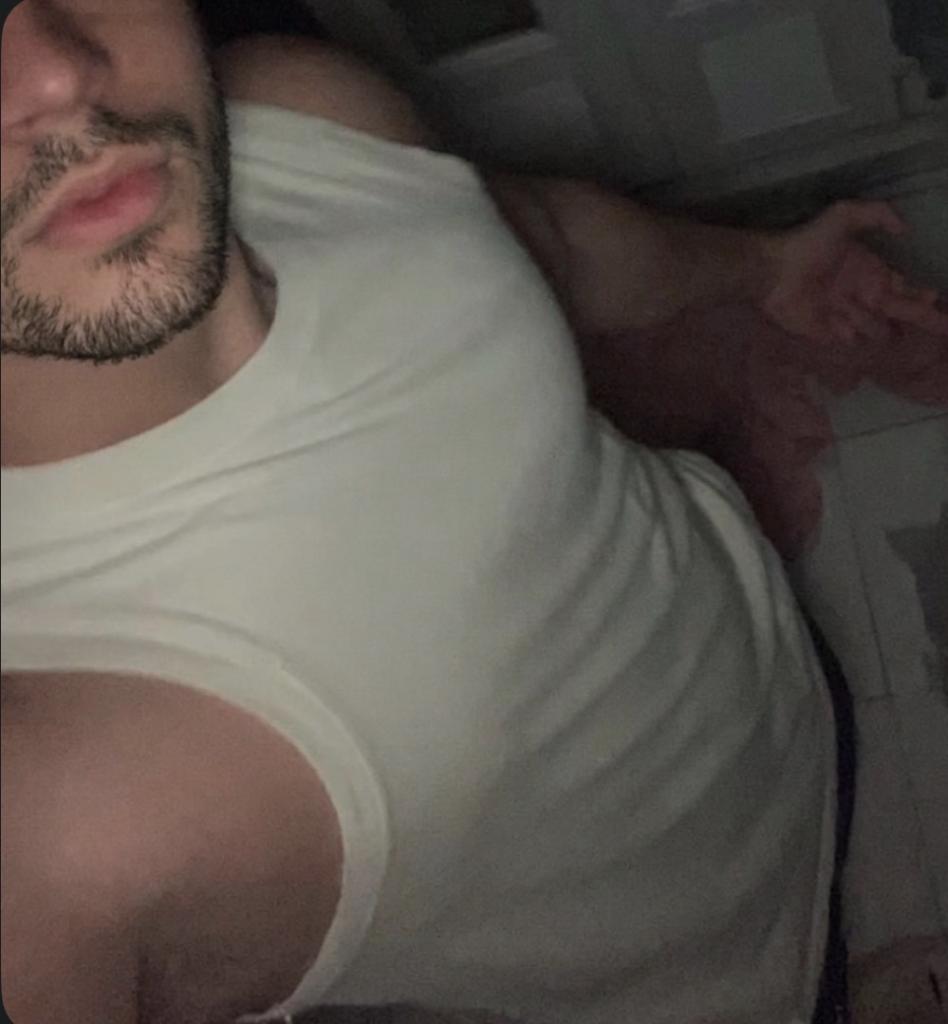 Chico busca chica en Sevilla: 