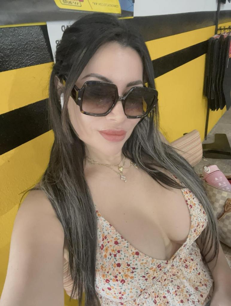 Chica busca chico en Almería: 