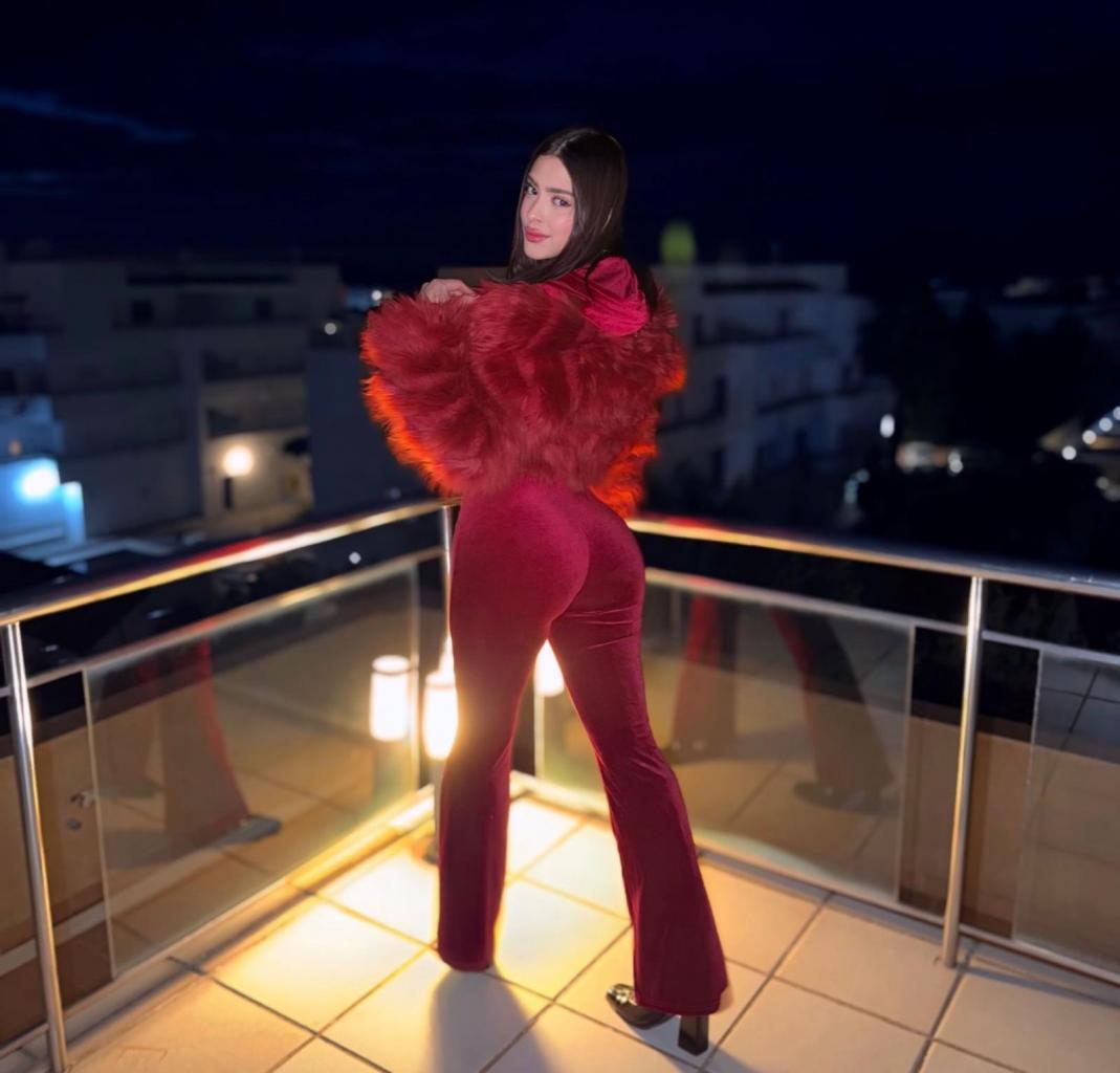 632520973: Chica busca chico en Ibiza