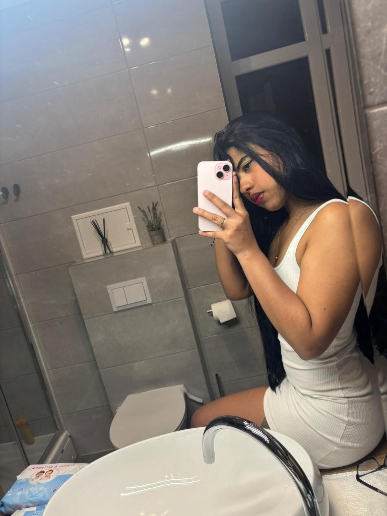 611222787: Chica busca chico en Málaga