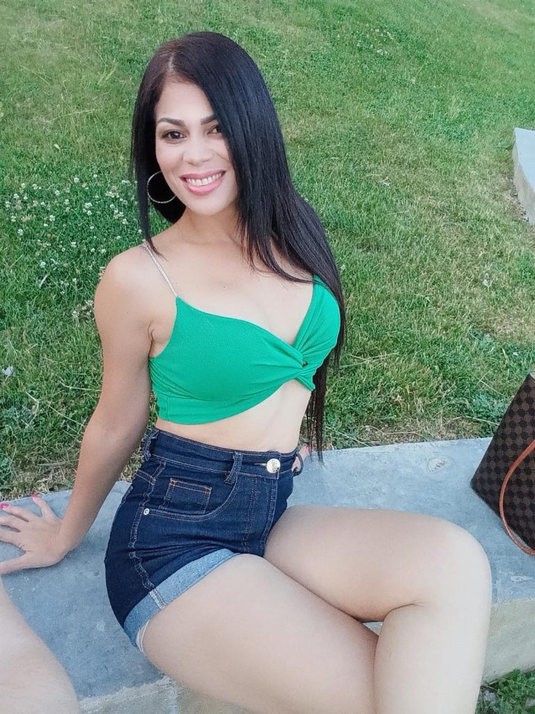 618931108: Chica busca chico en Murcia