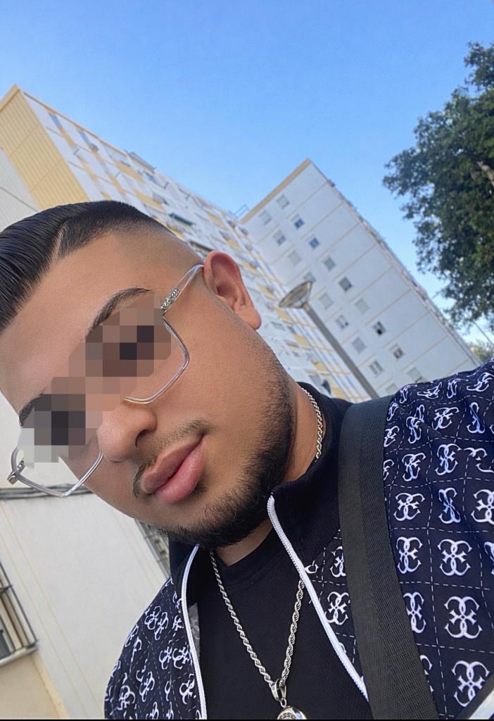 Chico busca chica en Cádiz: 