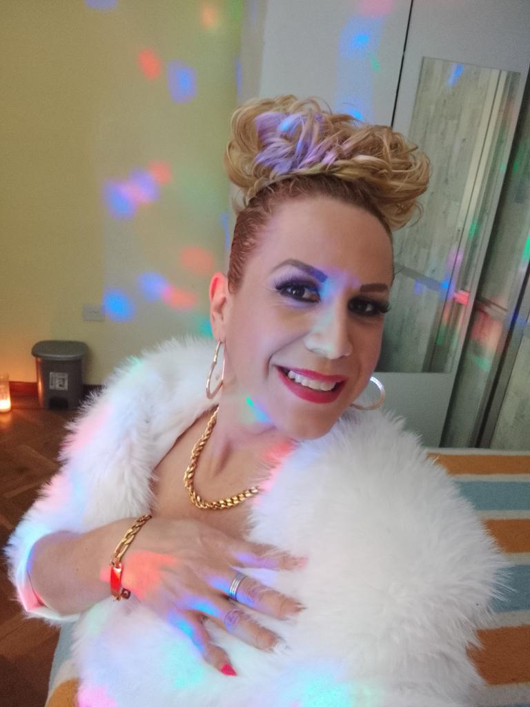 611326791: Transexual en Zaragoza