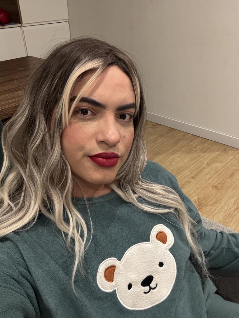 613117656: Transexual en León