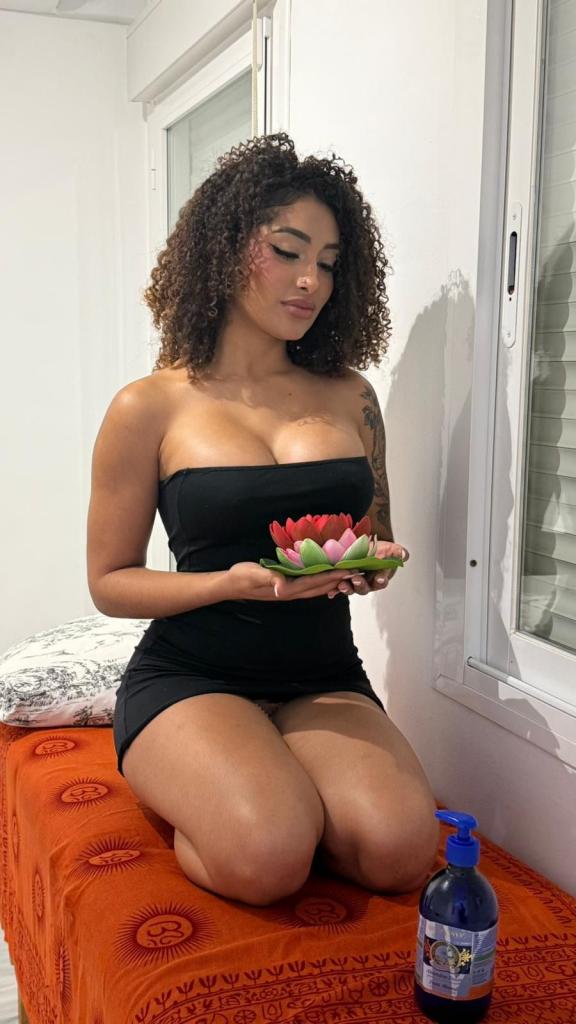 699330350: Chica busca chico en Cádiz