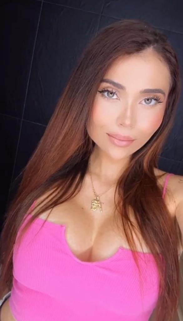 617781967: Chica busca chico en Barcelona