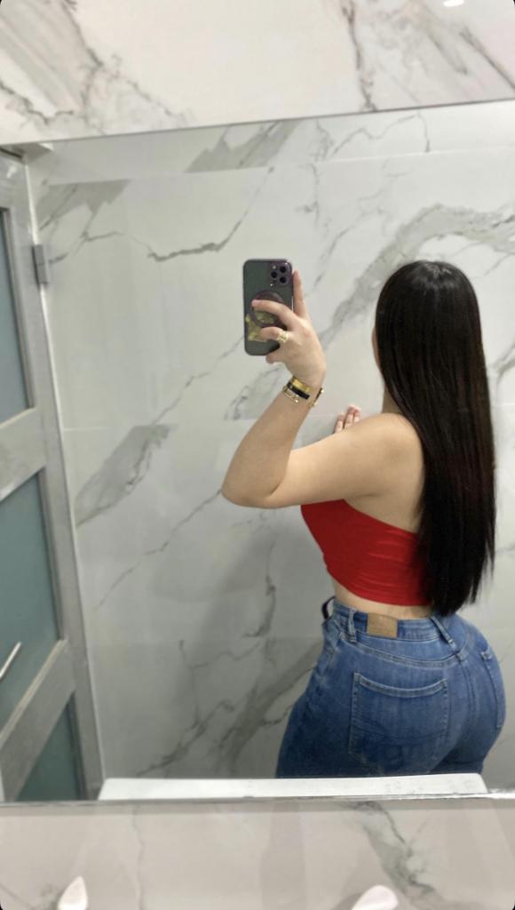 643689544: Chica busca chico en Madrid