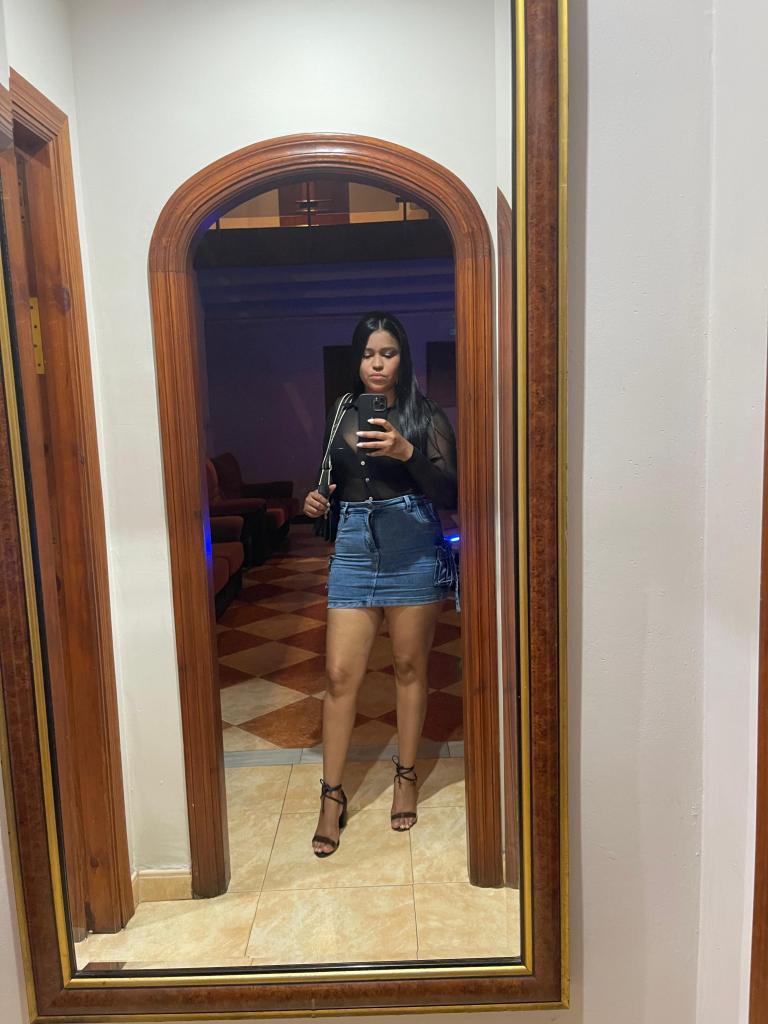 Chica busca chico en Cádiz: 