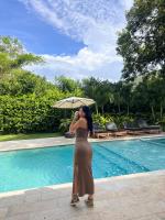 678687185: Chica busca chico en Sevilla