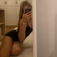 633067748: Chica busca chico en La Coruña