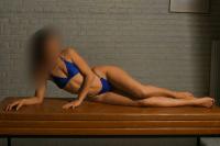 613234526: Chica busca chico en Barcelona