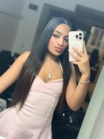 613594943: Chica busca chico en Barcelona