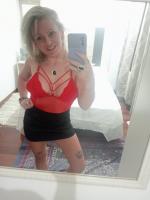 692826809: Chica busca chico en Barcelona
