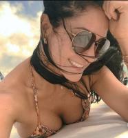 614869449: Chica busca chico en Navarra