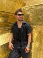 637700444: Chico busca chica en Barcelona