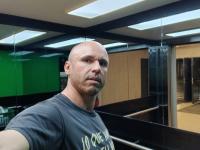 647408013: Chico busca chica en Madrid