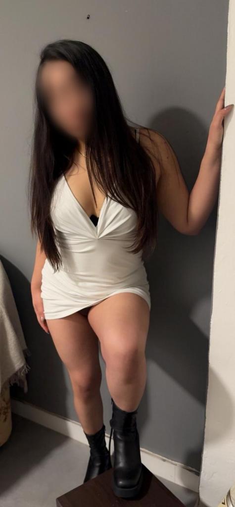 Chica busca chico en Granada: Chica busca chico
